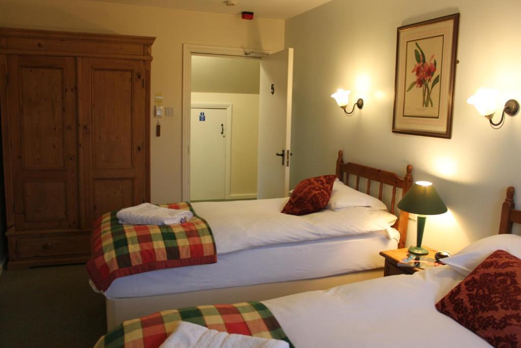 The Mill Arms Hotel Romsey Room photo
