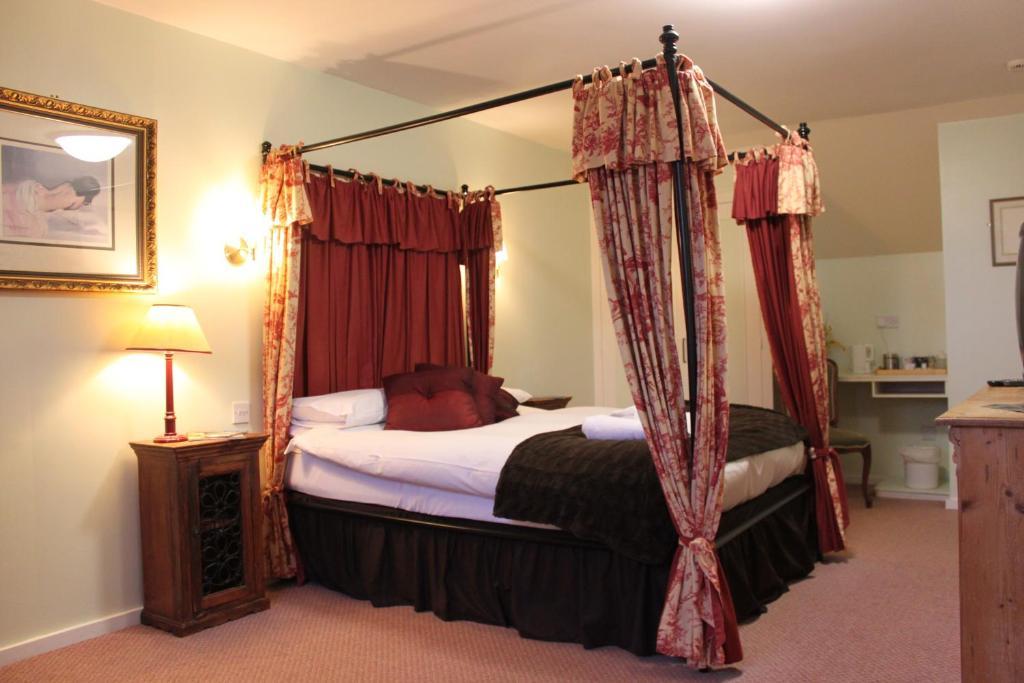 The Mill Arms Hotel Romsey Room photo
